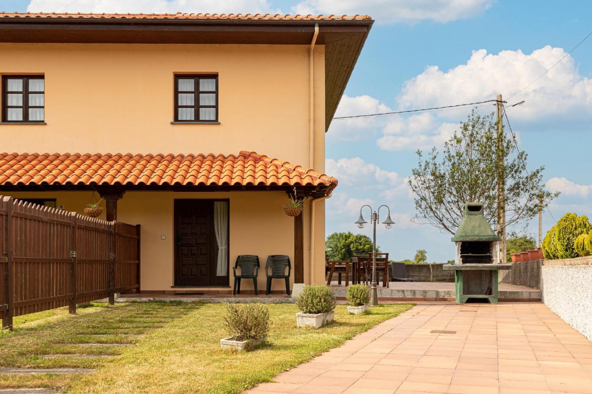 Apartamentos El Acebo Naves  ภายนอก รูปภาพ